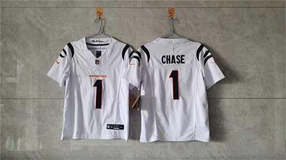 Womens Cincinnati Bengals #1 JaMarr Chase White F.U.S.E. Vapor Stitched Jersey